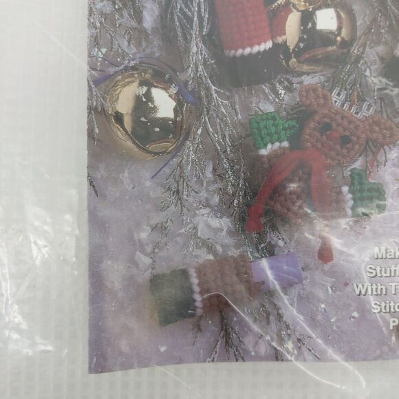 The Needlecraft Shop Christmas Trimmings Holiday Lip Balm Keepers Snowman Santa - Picture 6 of 8